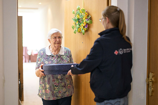 Analysiere das Bild und generiere bitte einen Alt-Text.